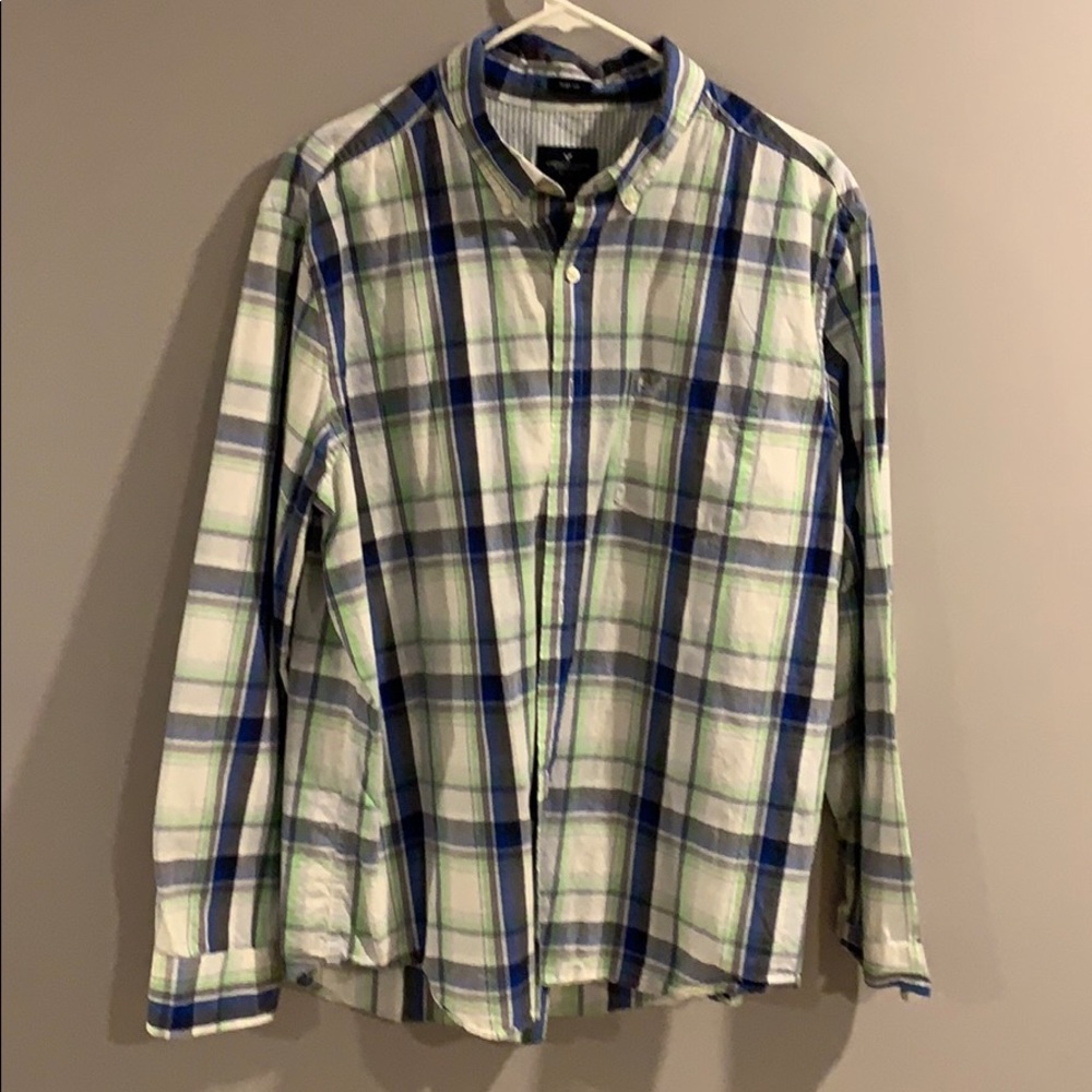 Men’s casual button down shirt